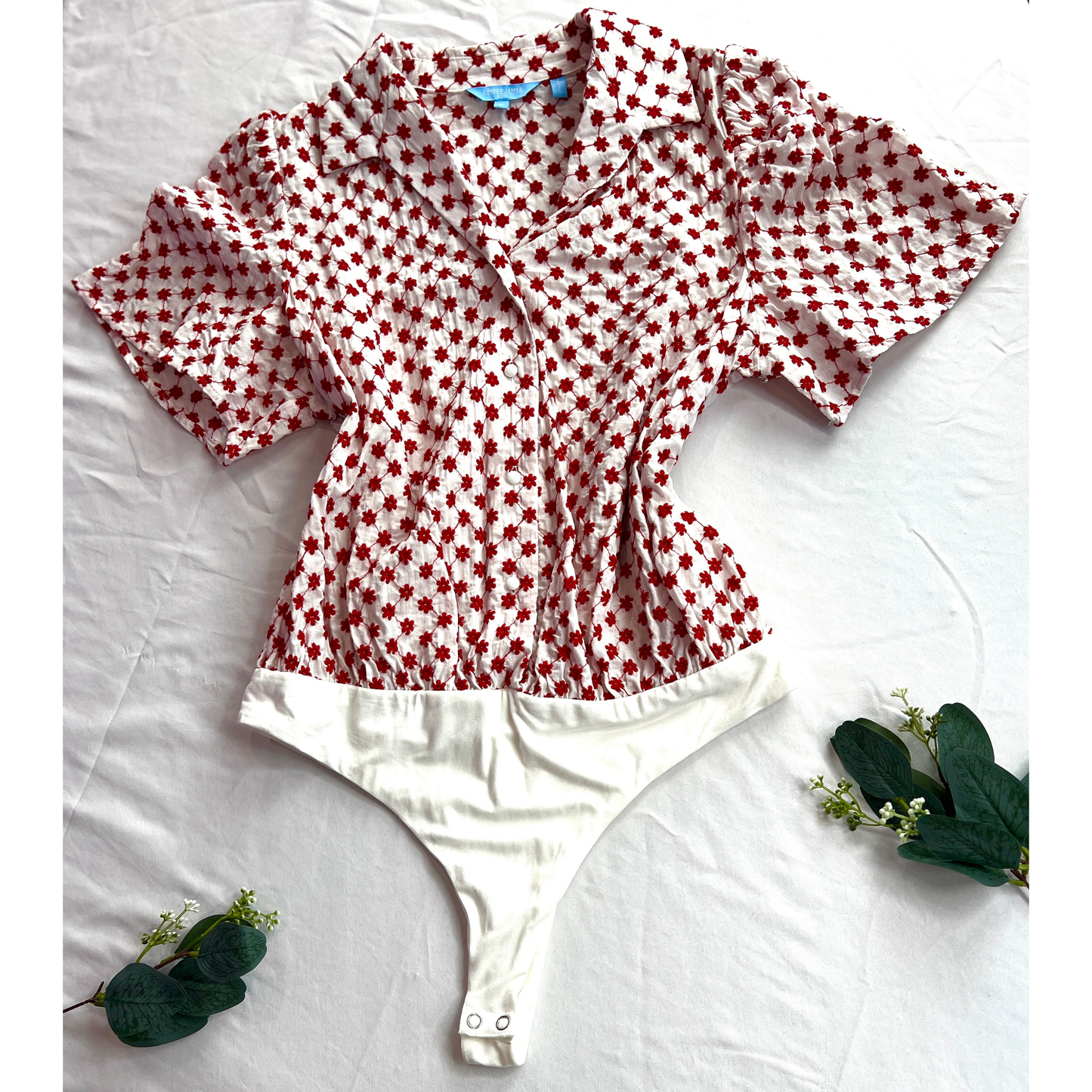 Never worn - Draper James Women’s Large Bodysuit Floral Eyelet White Red - L