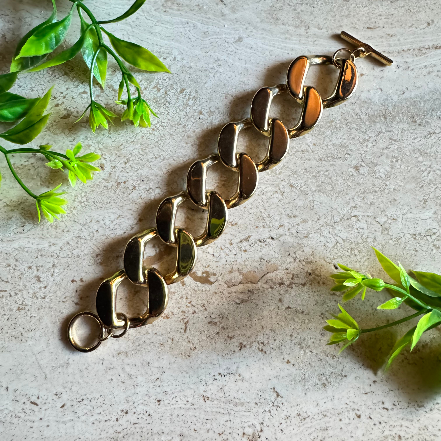 The Pam - Vintage Chunky Gold Curb Chain Bracelet
