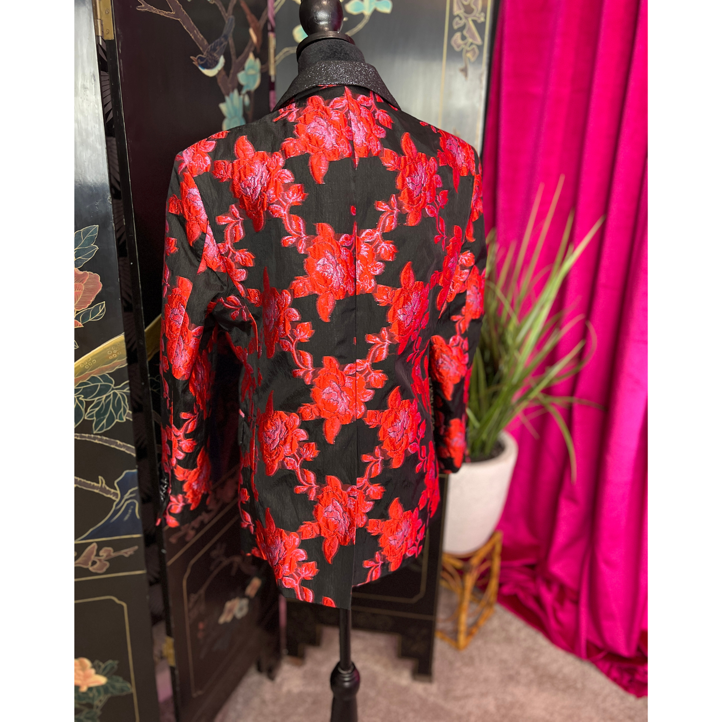 The Luxe – Saint Lorenzo Red & Black Metallic Woven Floral Jacket