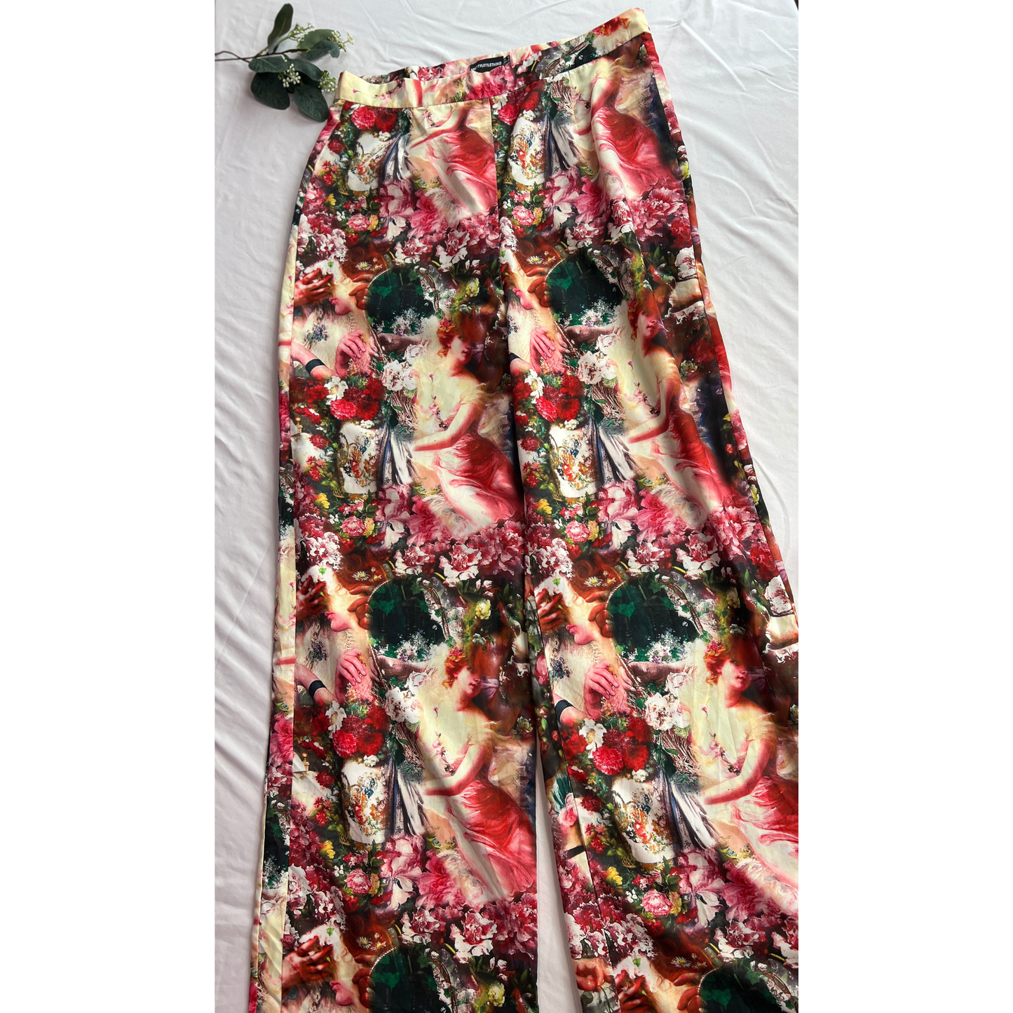 The Bella – Rose Renaissance Wide-Leg Pants by Pretty Little Thing