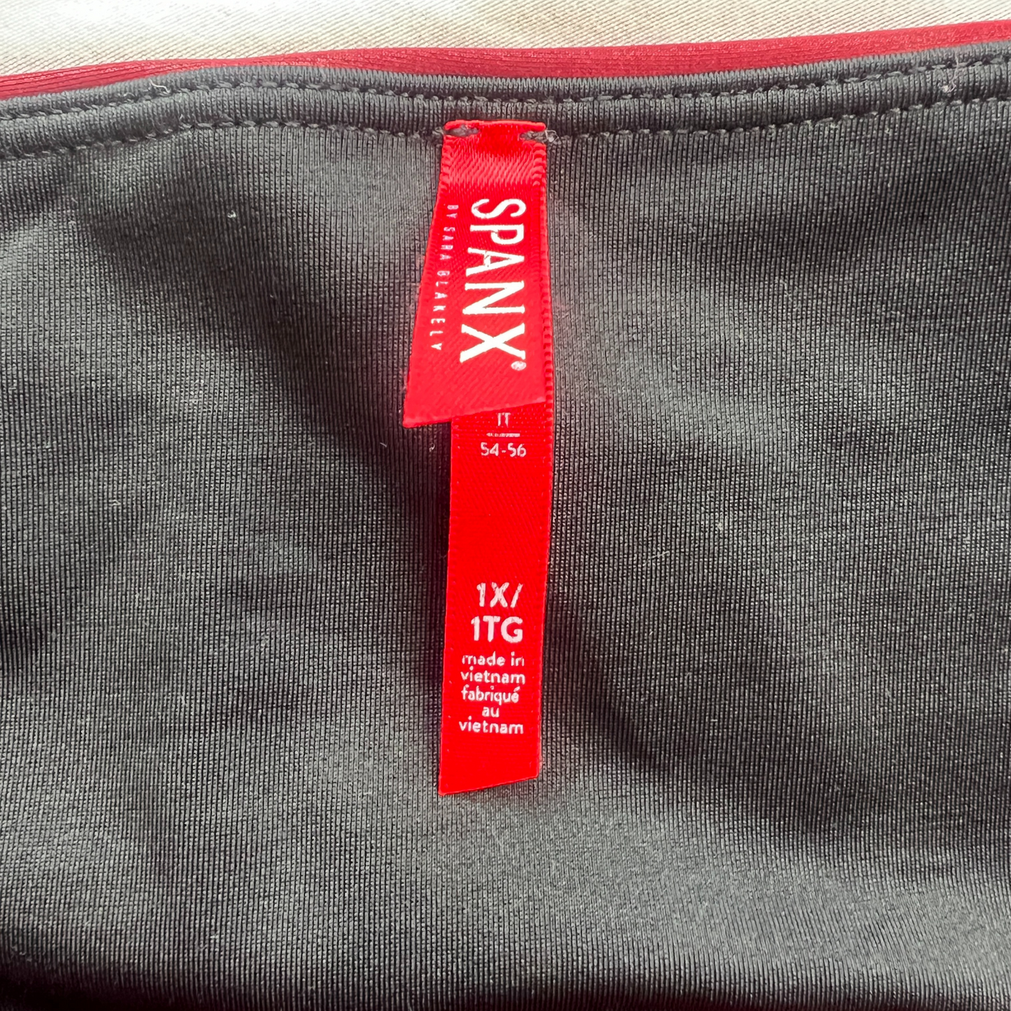 The Power Sculpt – SPANX Faux Leather Leggings