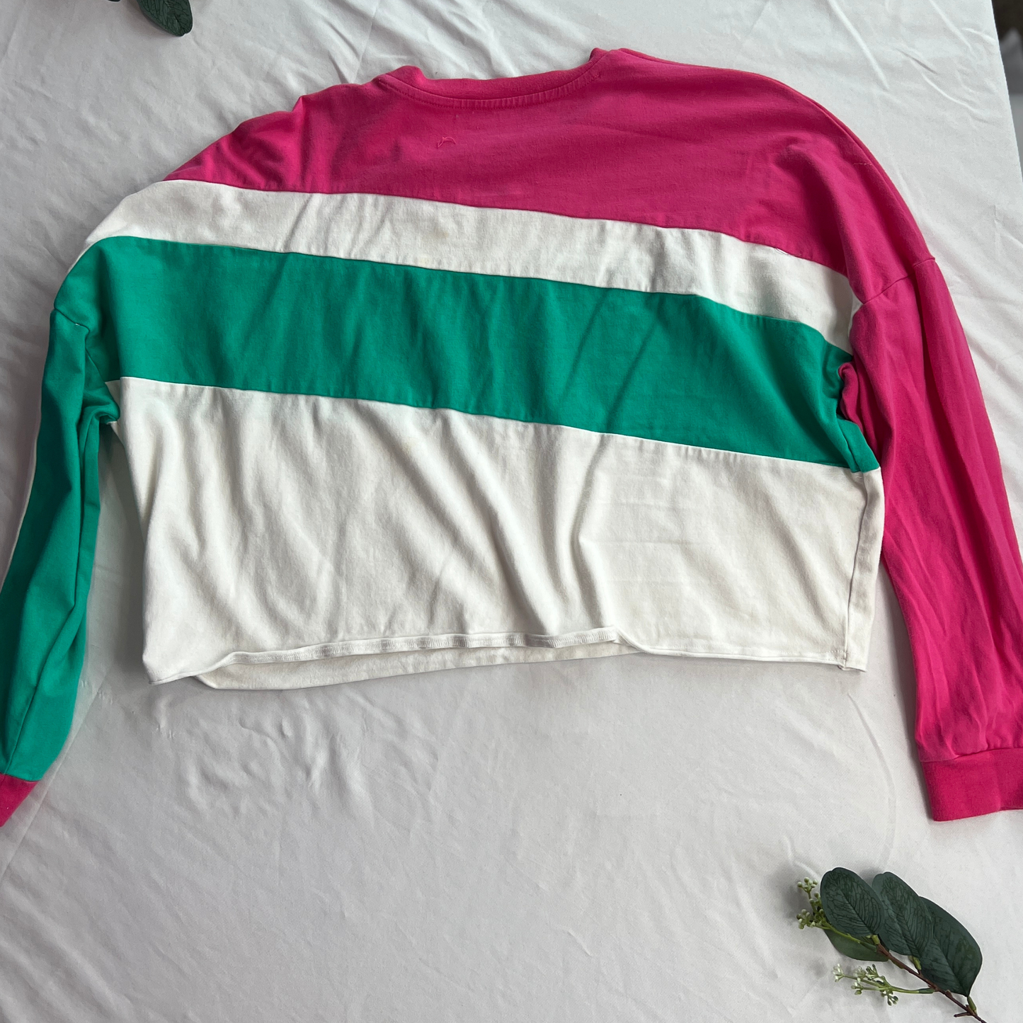 The Harper – Colorblock Cropped Tee by Le Tigre M