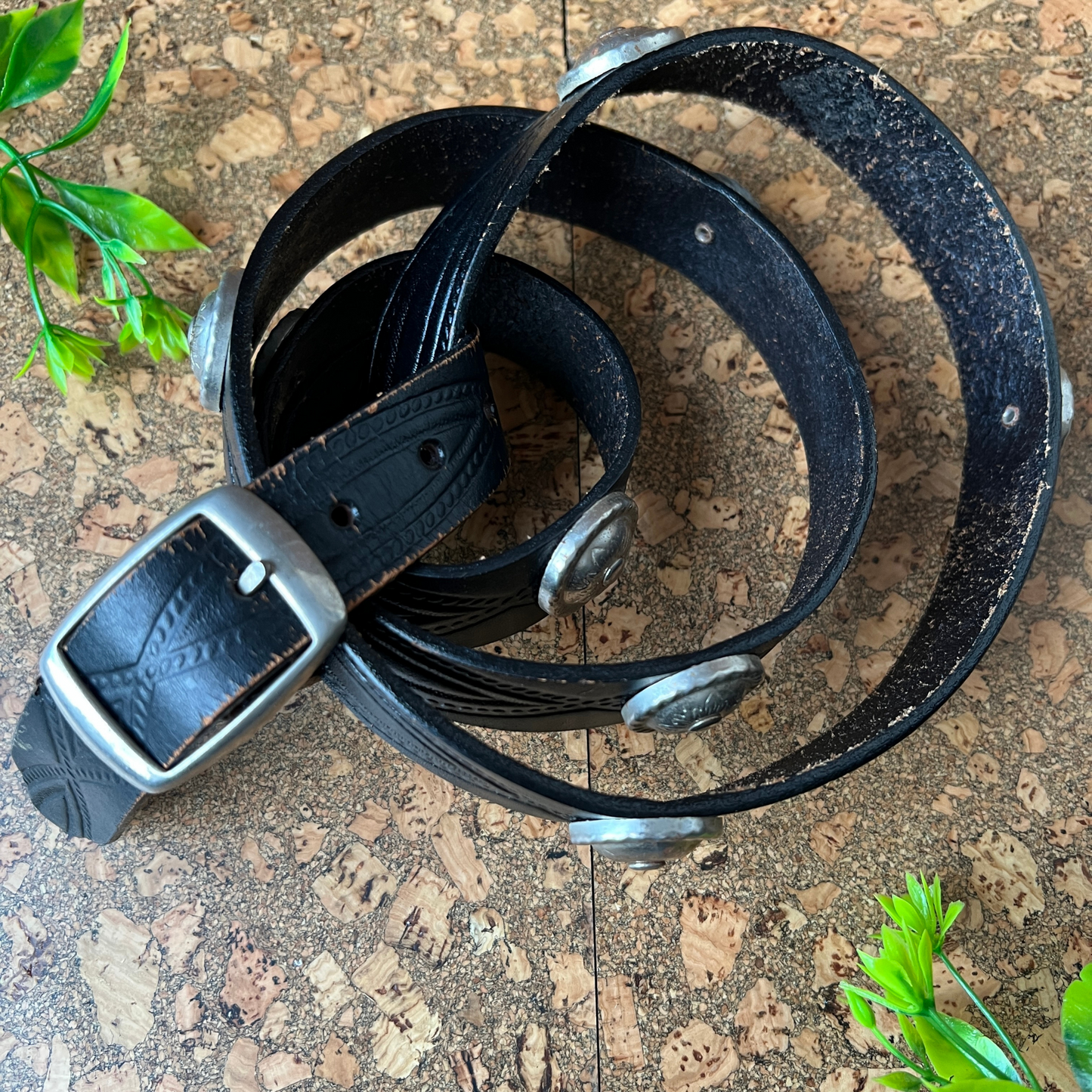 The Winonna - Plus Size Vintage Western Concho Belt – Black Leather Waist Belt with Silver-Tone Accents – The Winonna
