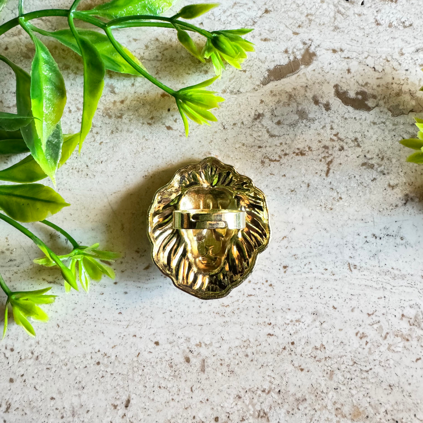 The Beyoncé – Vintage Statement Lion Head Ring in Gold ✨
