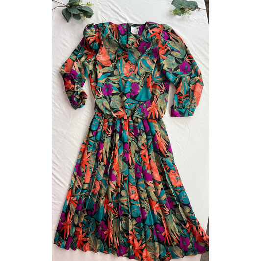 The Evergreen Muse – Vintage Leaf Print Midi Dress